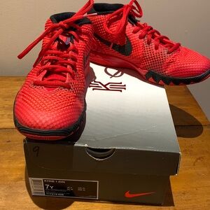 Nike Kyrie 1 size 9 (Europe size 40)